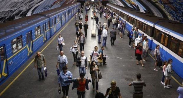 Zelenski Ukraynada metroların bağlanmasına göstəriş verib 