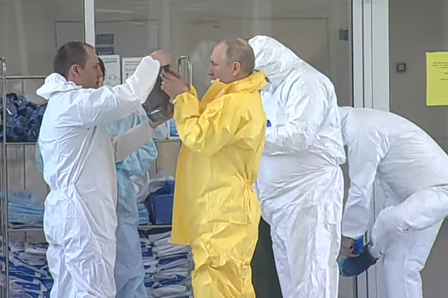 Putin koronaviruslu xəstələrlə görüşə getdi -VIDEO