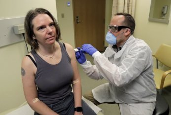 ABŞ-da koronavirusa qarşı vaksinin SINAQLARI BAŞLADI - VİDEO