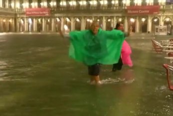 Venesiya su altında qaldı - VİDEO