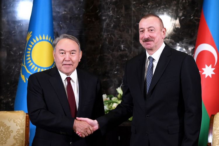 Prezident İlham Əliyev Nursultan Nazarbayevə zəng etdi