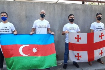Ermənistanın Gürcüstandakı səfirliyi qarşısında etiraz aksiyası keçirilir - FOTO