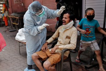 Hindistanda koronavirusa yoluxanların sayı 1,4 MİLYONU KEÇDİ