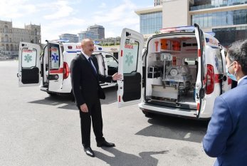 Prezident yeni gətirilmiş təcili tibbi yardım avtomobilləri ilə TANIŞ OLDU - FOTOLAR