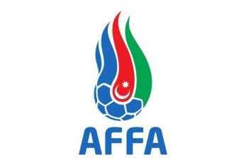 Azərbaycanlı deputat və icra başçıları kənddə futbol izlədi 