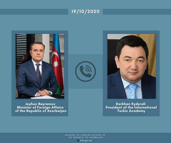 Ceyhun Bayramov Beynəlxalq Türk Akademiyasının prezidenti ilə telefonla danışdı