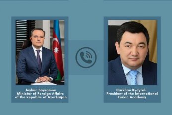 Ceyhun Bayramov Beynəlxalq Türk Akademiyasının prezidenti ilə telefonla danışdı