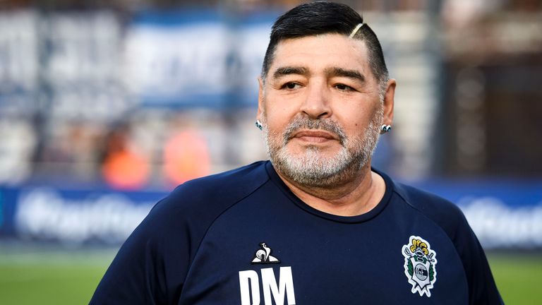 Maradona xəstəxanaya yerləşdirildi 