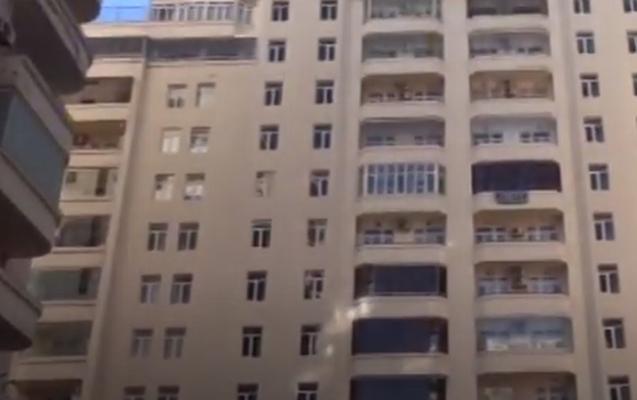 Bu binanın avtodayanacağının fəaliyyəti dayandırıldı - Video