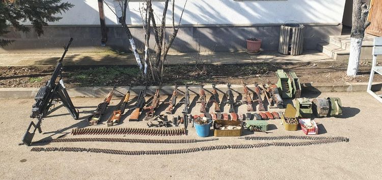 Xocavənddə erməni hərbçilərin atıb qaçdığı silah-sursat aşkar edildi 
