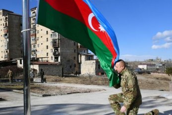 Prezident Laçında Azərbaycan bayrağını ucaltdı- VİDEO