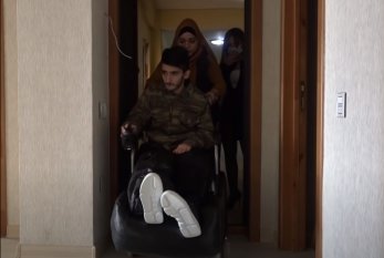 Milyonçu Qod Nisanov qaziyə ev bağışladı - VİDEO