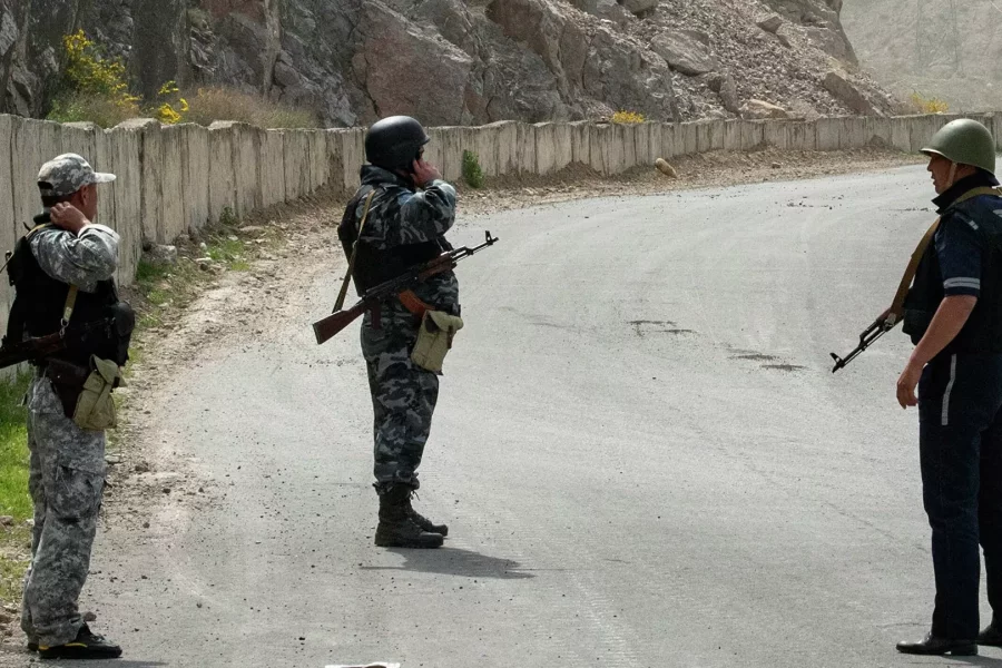 Qırğızıstandan Tacikistana qarşı 11 MADDƏ İLƏ CİNAYƏT İŞİ 