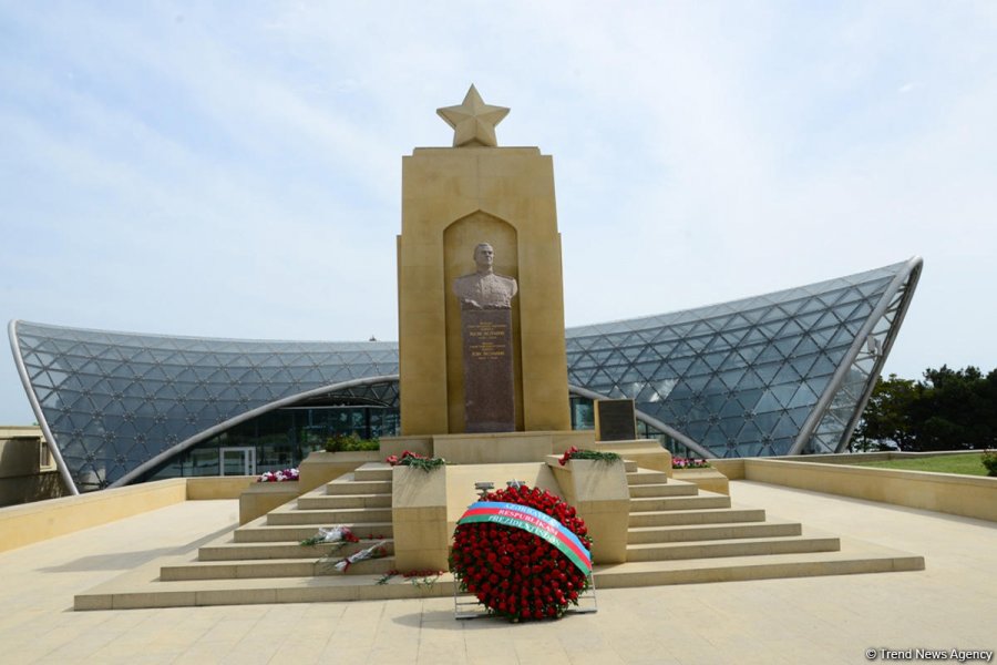 9 May - faşizm üzərində Qələbə Günü qeyd olunur 