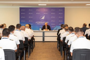 AZAL-ın uçuş heyətinin toplantısı keçirildi - FOTO
