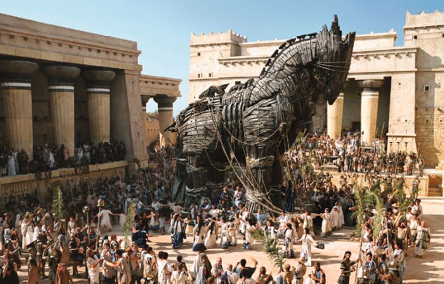 Türkiyədə arxeoloqlar Troya atını tapdılar 