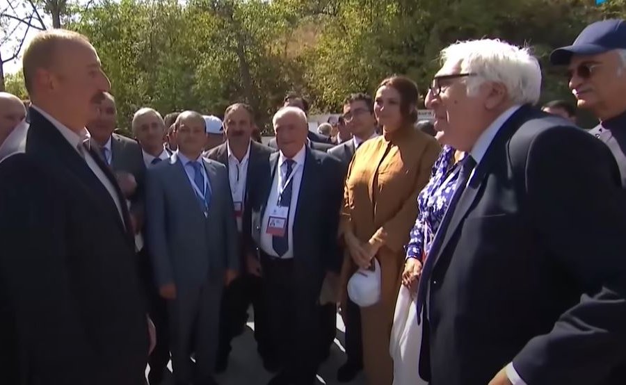 Prezident və birinci xanımın Şuşada ziyalılarla səmimi söhbəti - Video