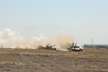 Ordunun tank və mexanikləşdirilmiş birləşmələri məşğələlərlə başladı  - VİDEO