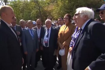 Prezident və birinci xanımın Şuşada ziyalılarla səmimi söhbəti - Video