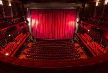 Teatr və kinoteatrlar açılır 