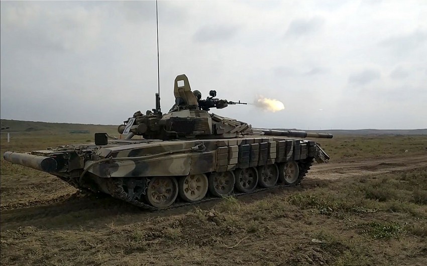 Azərbaycan Ordusunun tank bölmələri DÖYÜŞ ATIŞLARI KEÇİRDİ - VİDEO