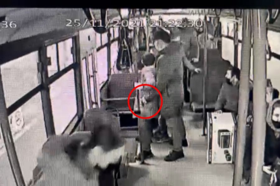 Avtobusda qadının çantasından 18 min manatlıq oğurluq edildi  - VİDEO/FOTO