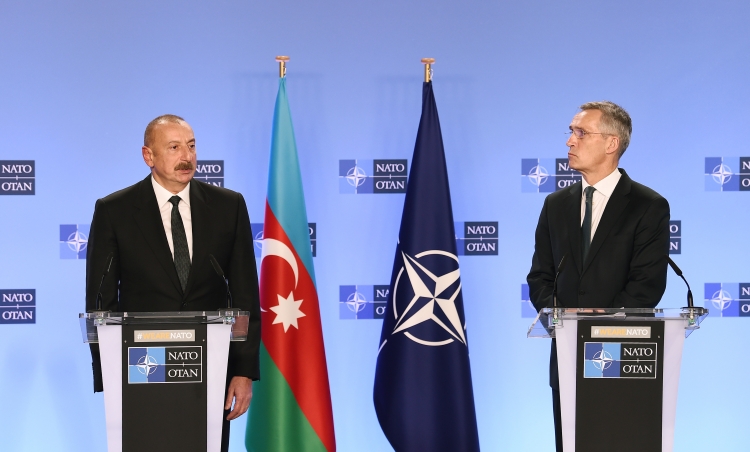 Prezident İlham Əliyev ilə NATO-nun Baş katibi Yens Stoltenberqin birgə mətbuat konfransı olub 
