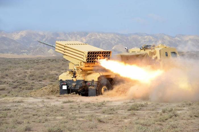 Azərbaycan Ordusuna yeni raket və döyüş sursatları alındı 