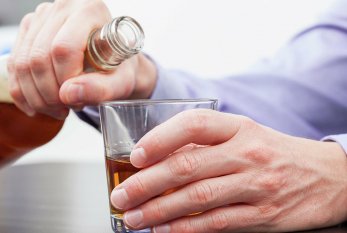 Türkiyədə 61 nəfər saxta spirtli içkidən ÖLDÜ 