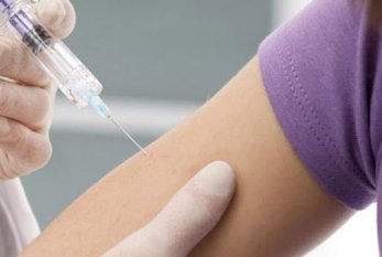 "İki-üç doza vaksin vurdurmaq COVID-19-a yoluxmaqdan sığortalamır" 