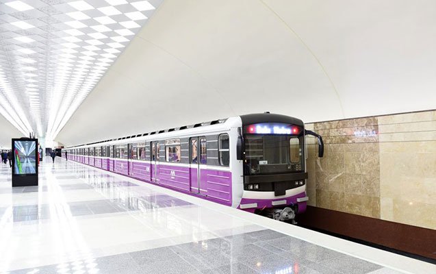 Bakı metrosunda problem yarandı, vaqonlar boşaldıldı 