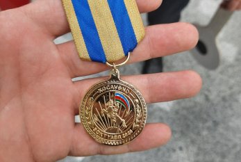 Bakıda metroda Vətən Müharibəsi döyüşçüsünün medalı tapıldı – FOTO