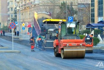 Bakının Bəsti Bağırova küçəsi asfaltlanır - FOTO