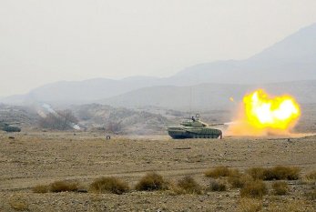 Əlahiddə Ümumqoşun Ordunun tank bölməsi yoxlanıldı - Video/Foto