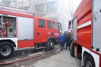 Sumqayıtda mebel mağazası yandı 