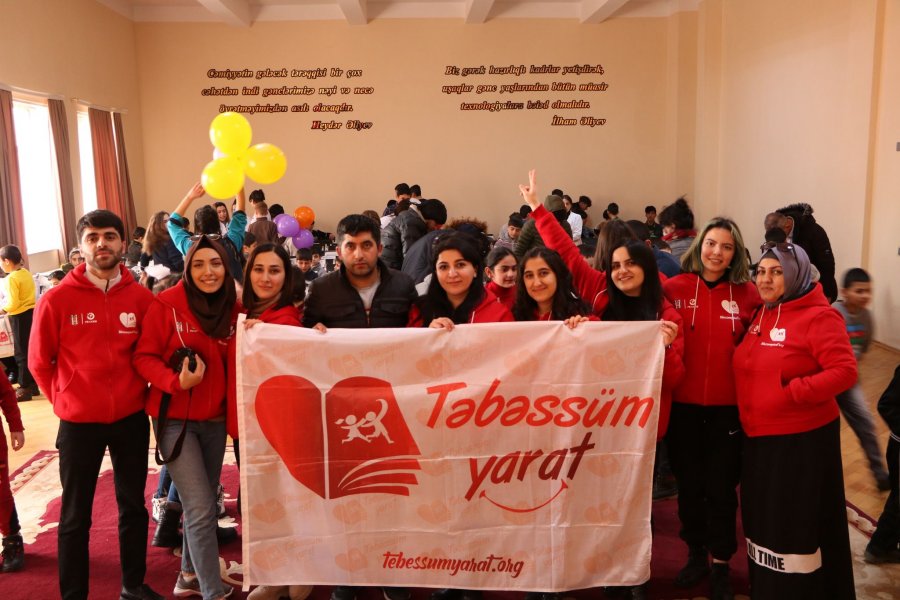 "Təbəssüm Yarat" Şəkidə uşaq evini ziyarət etdi - FOTO