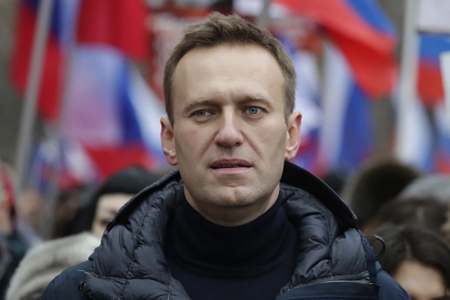 Navalnı 9 il müddətinə azadlıqdan məhrum edildi 