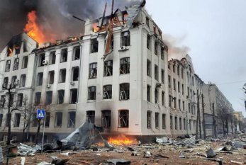 Xarkovun mərkəzi yenidən atəşə tutuldu - Polis idarəsi və universitet yanır - FOTO - VİDEO