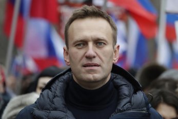 Navalnı 9 il müddətinə azadlıqdan məhrum edildi 