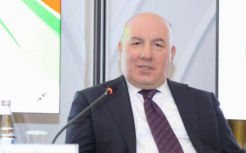 Elman Rüstəmov Mərkəzi Bankın sədri vəzifəsindən çıxarılır 
