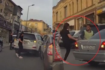 Azərbaycanda qadın sürücü “parkovşik”i TƏPİKLƏDİ - ANBAAN VİDEO