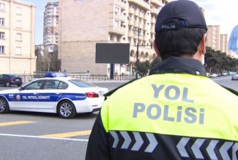 Polisin “Saxla” əmrinə tabe olmayan taksi sürücüsü saxlanıldı 