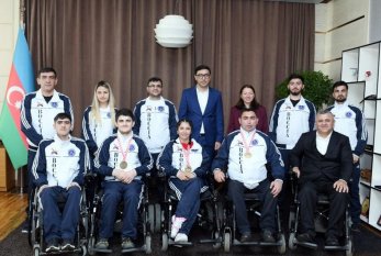 Fərid Qayıbov qızıl medal qazanan paralimpiyaçıları qəbul etdi 