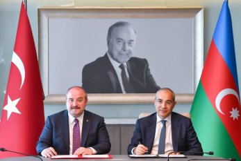 Azərbaycanla Türkiyə arasında iqtisadi tərəfdaşlığa dair sənəd imzalandı 