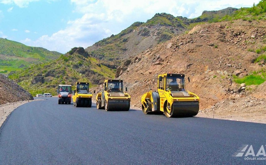 Laçın şəhərinə daxil olmadan yeni avtomobil yolunun asfaltlanmasına başlanıldı 