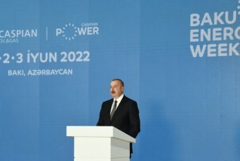 Prezident Bakı Enerji Həftəsinin açılış mərasimində - FOTOLAR