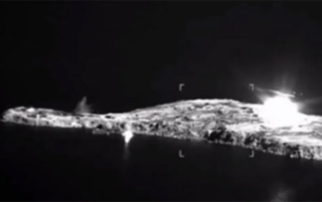 Rusiya İlan adasını fosfor bombaları ilə vurdu - VİDEO
