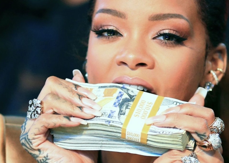 Rihanna ən gənc milyarder oldu 