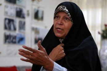 İranın keçmiş Prezidentinin qızı qadınları itaətsizliyə çağırdı 