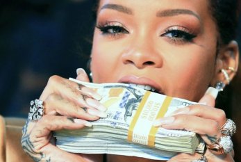 Rihanna ən gənc milyarder oldu 